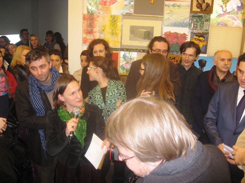 U Grazu je jučer otvorena izložba 'Budi realan, traži nemoguće', bh. i austrijskih umjetnika i umjetnica, te je najavljena njena postavka u sklopu ovogodi&scaron;njeg programa Modul Memorije 2012.