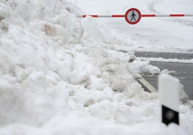 Lavina na cesti, ilustracija