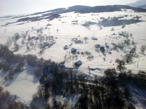 Starac smrtno stradao kada je poku&scaron;ao da čisti snijeg sa kuće