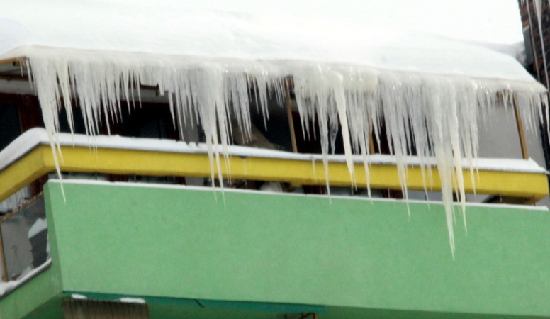 Ledenice na neboderu na Grbavici