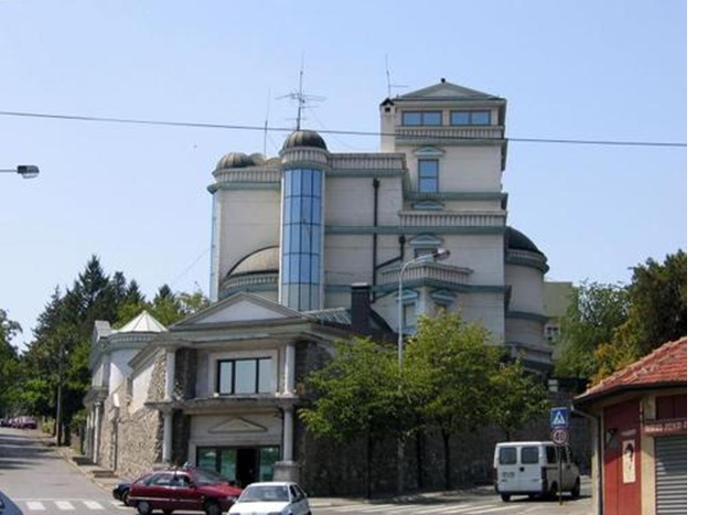 cecina kuća pod hipotekom