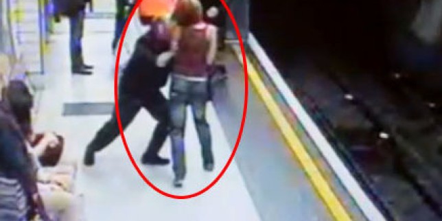 Mu&scaron;karac namjerno gurnuo djevojku na tračnice londonskog metroa