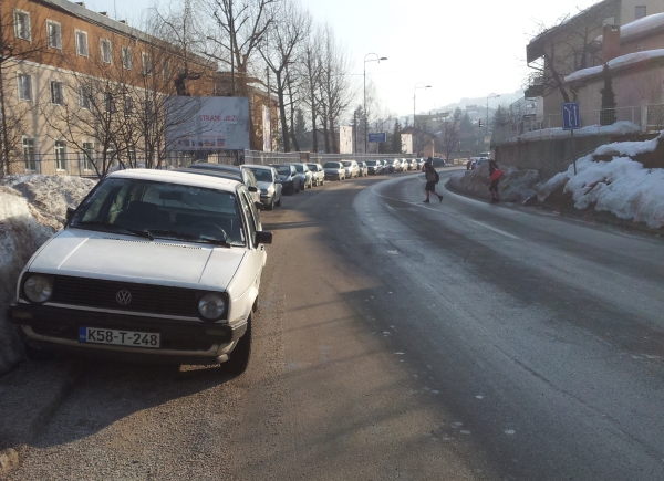 Građani Vraca u borbi protiv trotoarskih siledzija Građani Vraca u borbi protiv trotoarskih siledzija