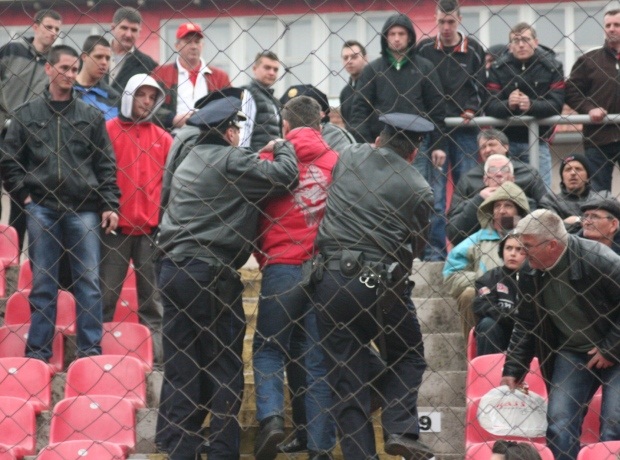 Neredi na Bilinom polju, foto: scsport.ba