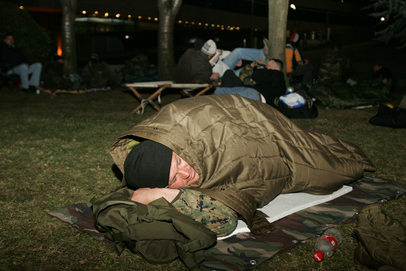 Biv&scaron;i pripadnici Oružanih snaga BiH proveli noć ispred zgrade institucija BiH