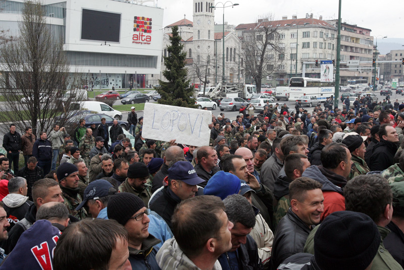 Protesti bivših pripadnika OSBiH u Sarajevu/ Foto: DEPO PORTAL Protesti bivših pripadnika OSBiH u Sarajevu/ Foto: DEPO PORTAL