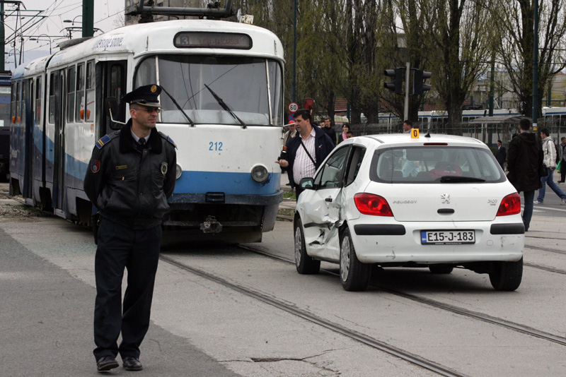 Sudar automobila i tramvaja/ Foto: DEPO PORTAL