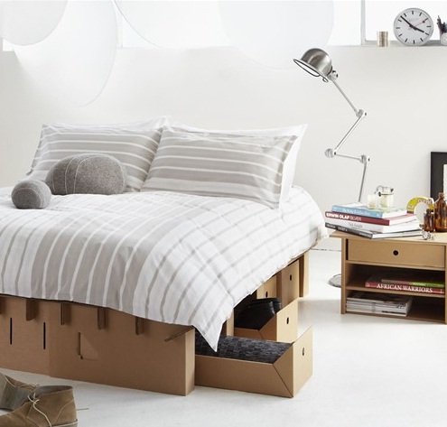 Namje&scaron;taj od kartona