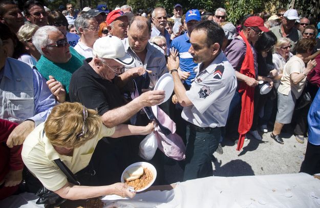 Građani se tukli zbog besplatnog graha, intervenisala policija