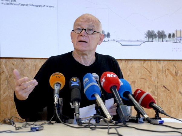 Enver Hadžiomerspahić, press konferencija