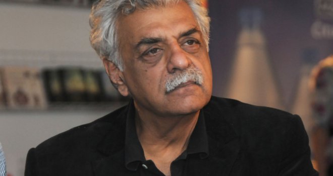 Tariq Ali: Onako kako su nekad ustajali i pjevali pjesme Titu, tako danas pozdravljaju zastavu EU