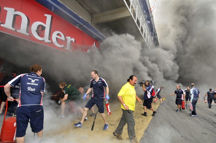 Požar uni&scaron;tio slavlje senzacije Formule 1