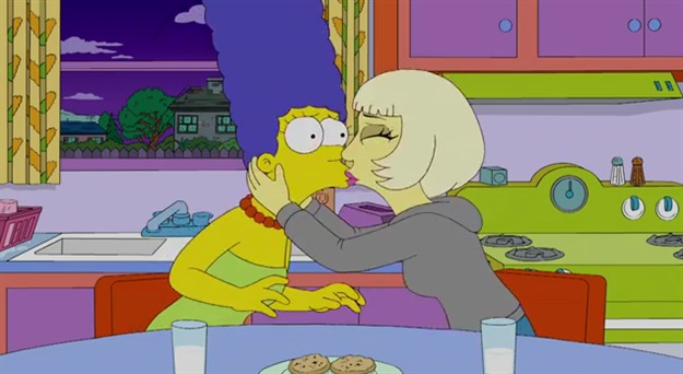 Nakon poljubca Lady Gage kod Marge se razbuktala strast prema Homeru Nakon poljubca Lady Gage kod Marge se razbuktala strast prema Homeru
