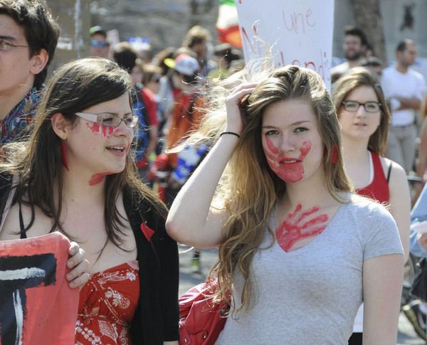 Nastavljeni studentski protesti, privedeno 400 osoba