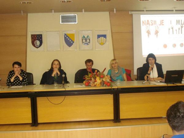 Tribina Na&scaron;e stranke o nasilju