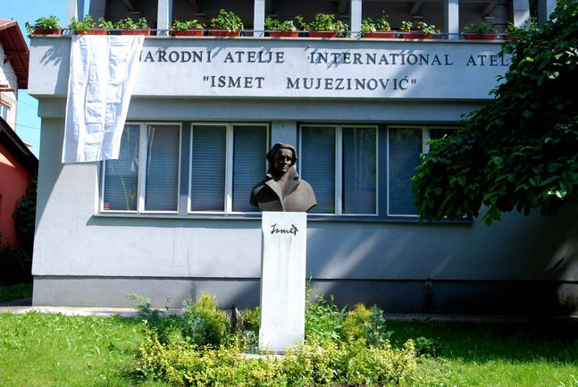 Bijeli čar&scaron;afi u Tuzli