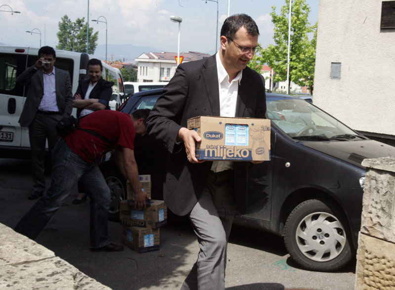 Dukat donira mlijeko domovima za djecu bez roditeljskog staranja