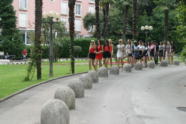 24 djevojke 24 djevojke