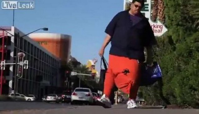 Pogledajte kako izgleda čovjek koji ima testise te&scaron;ke 45 kilograma