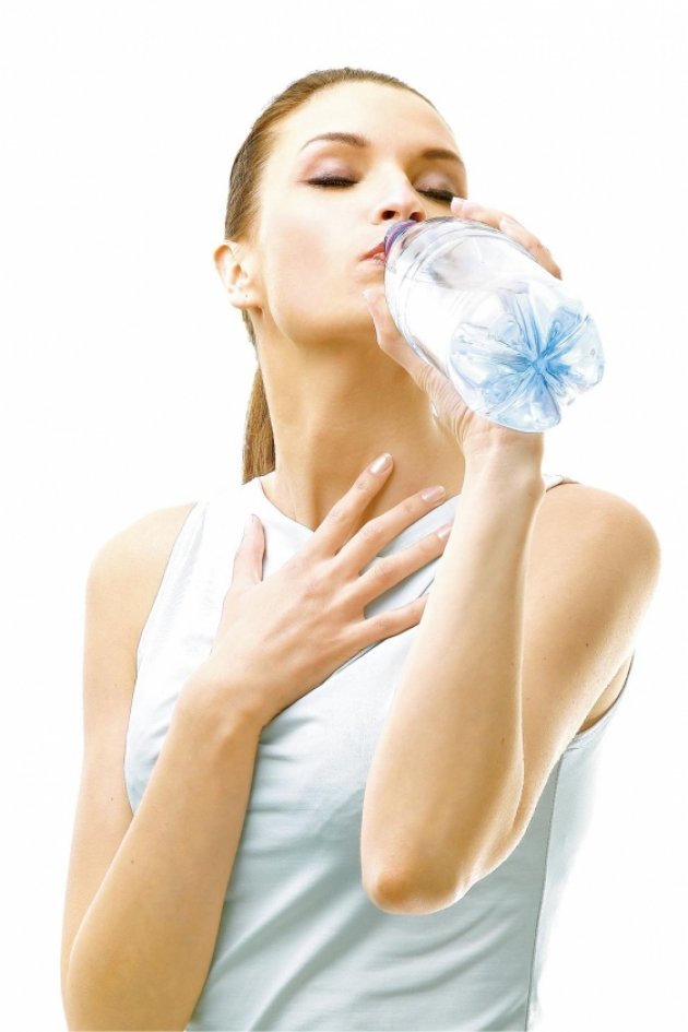 Započnite dan čašom vode i održite vitalnost Započnite dan čašom vode i održite vitalnost