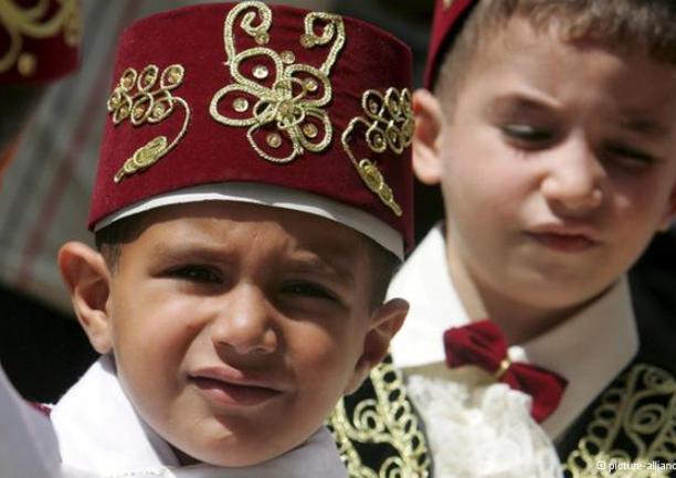 Muslimanski dječak, foto: Deutsche Welle