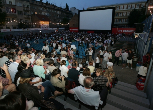 Ljetno kino !hej - Metalac Ljetno kino !hej - Metalac