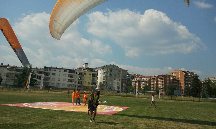 Nastup reprezentacije BiH u paraglajdingu na EP Nastup reprezentacije BiH u paraglajdingu na EP
