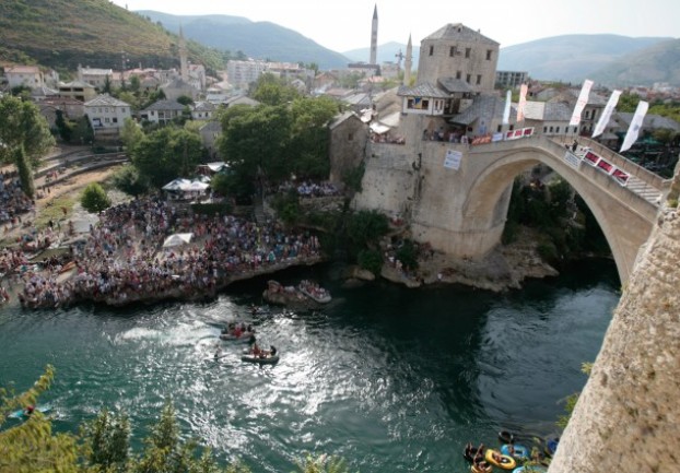 Skokovi sa Starog mosta u Mostaru