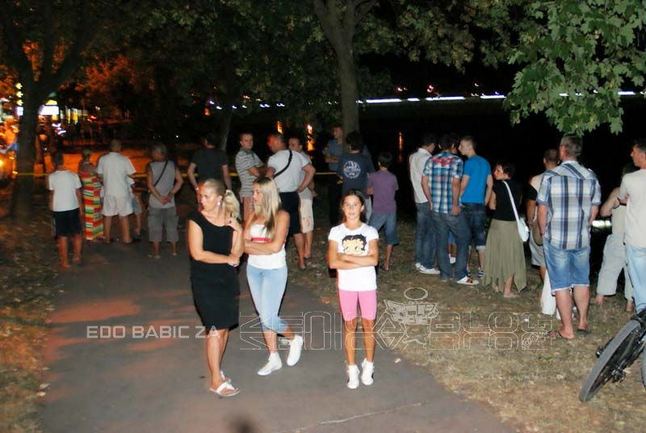 taxi u zenici sletio u rijeku bosnu taxi u zenici sletio u rijeku bosnu