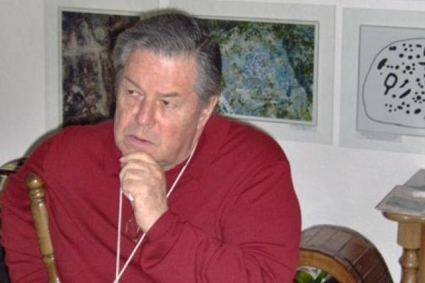 Roberto Salinas Price