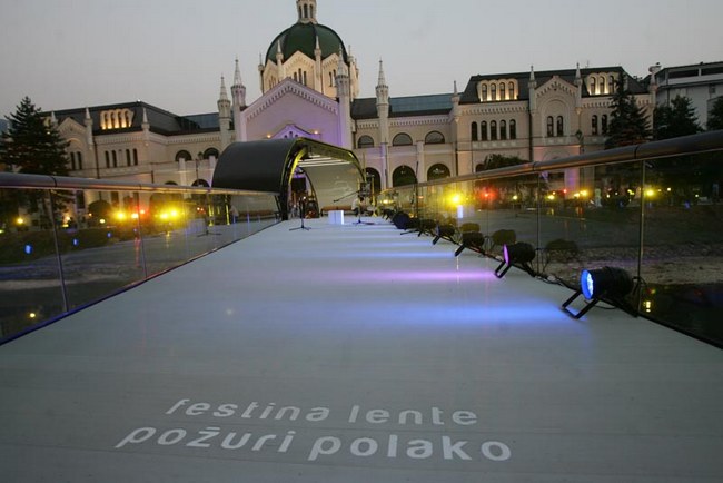 Sarajevo je dobilo novi pješački most Sarajevo je dobilo novi pješački most