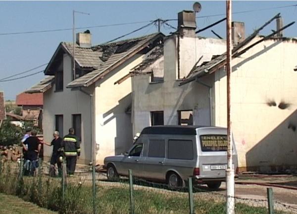 u požaru u Brčkom poginulo dijete u požaru u Brčkom poginulo dijete