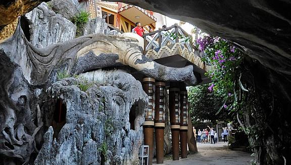 vijetnamska luda kuća vijetnamska luda kuća