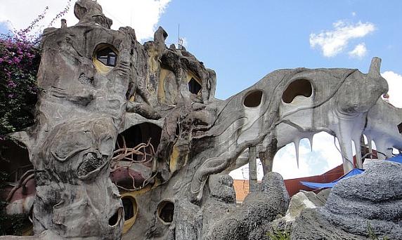 vijetnamska luda kuća vijetnamska luda kuća