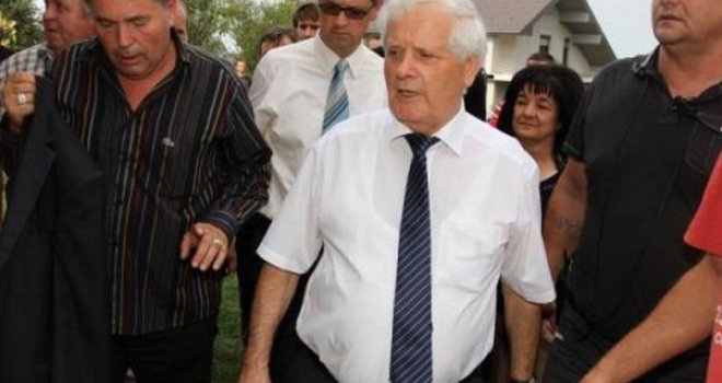 Njemački list o kandidatu za načelnika Velike Kladuše: Babo se vraća kući?