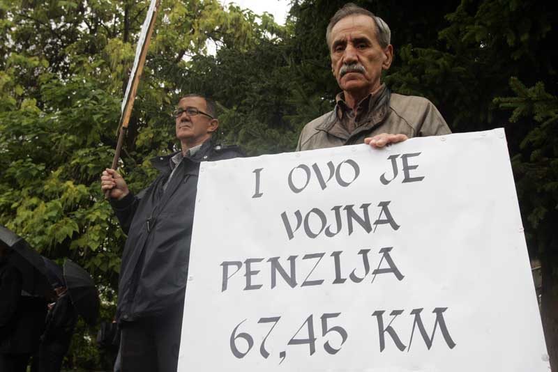 protest vojnih penzionera