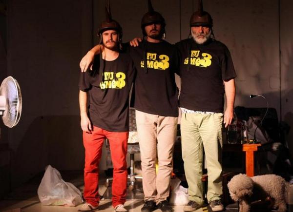 Performans 'Razveselite va&scaron;e u tuđini'