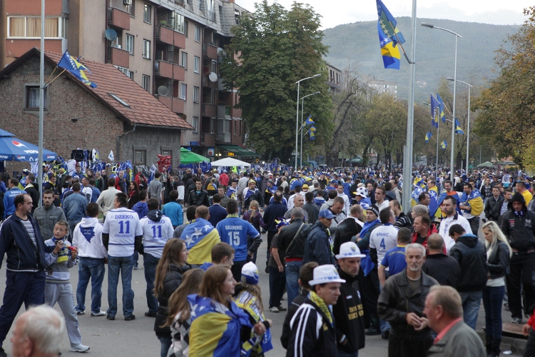 Atmosfera na ulicama Zenice pred utakmicu BiH-Litvanija Atmosfera na ulicama Zenice pred utakmicu BiH-Litvanija