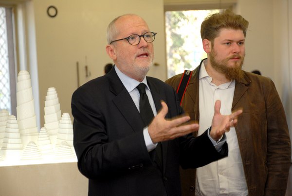 L&oacute;r&aacute;nd Hegyi ars