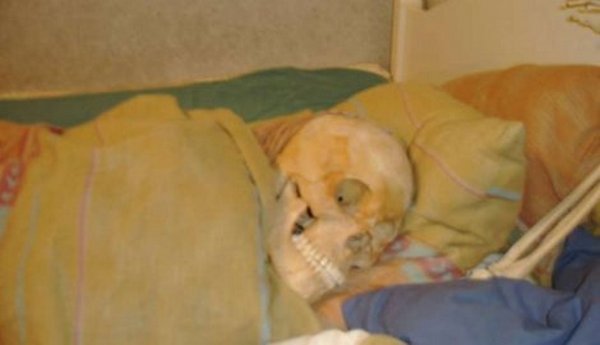 Lobanja i kosti Lobanja i kosti