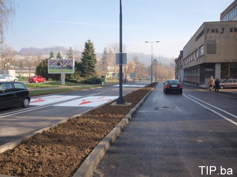 U Tuzli puštena u rad rekonstruisana sjeverna saobraćajnica i Skver U Tuzli puštena u rad rekonstruisana sjeverna saobraćajnica i Skver