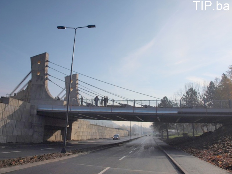 U Tuzli puštena u rad rekonstruisana sjeverna saobraćajnica i Skver U Tuzli puštena u rad rekonstruisana sjeverna saobraćajnica i Skver