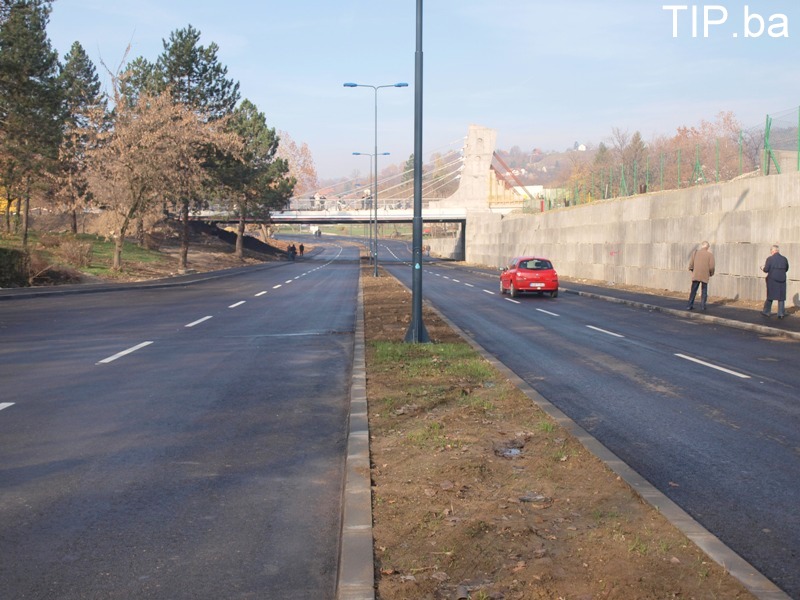 U Tuzli puštena u rad rekonstruisana sjeverna saobraćajnica i Skver U Tuzli puštena u rad rekonstruisana sjeverna saobraćajnica i Skver