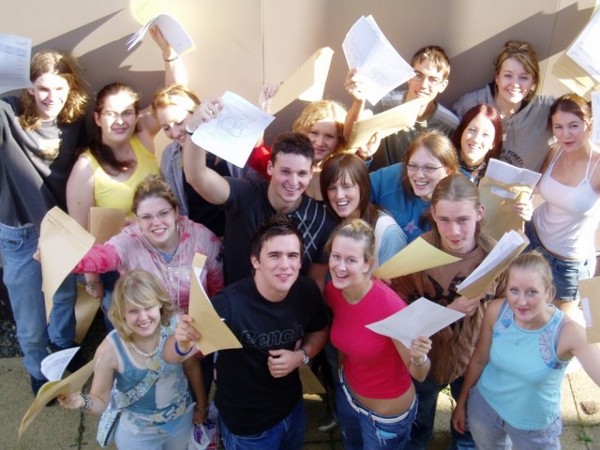 zapo&scaron;ljavanje mladih