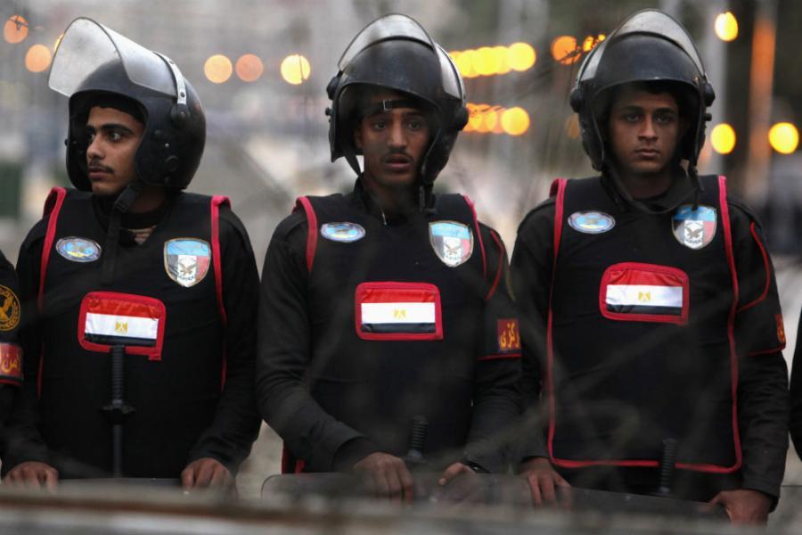 Sukobi ispred predsjedničke palate u Kairu, Mursi pobjegao