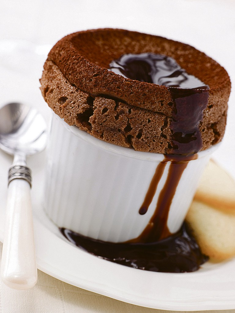 čokoladne tortice s višnjama čokoladne tortice s višnjama