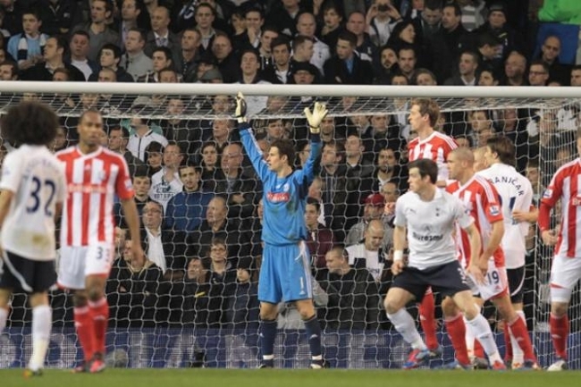 Asmir Begović na golu Stokea