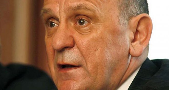 Tihić nije potpisao i traži korekcije... Zukić tvrdi: Predsjednik je aminovao liste!