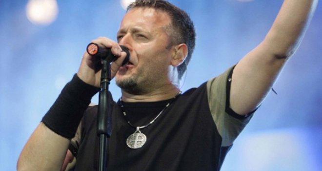 Budala se ponosi onim čega se pametan stidi! Svakom iole bistrog uma jasno je da će koncert na Hipodromu biti – politički skup