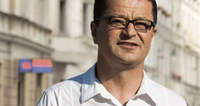 Martin Raguž povlači se s čela HDZ-a 1990: Zbog zdravstvenog stanja nisam više u stanju voditi stranku